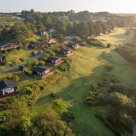Timber Hill Self Catering Cedar Lodges Broad Haven Exteriér fotografie