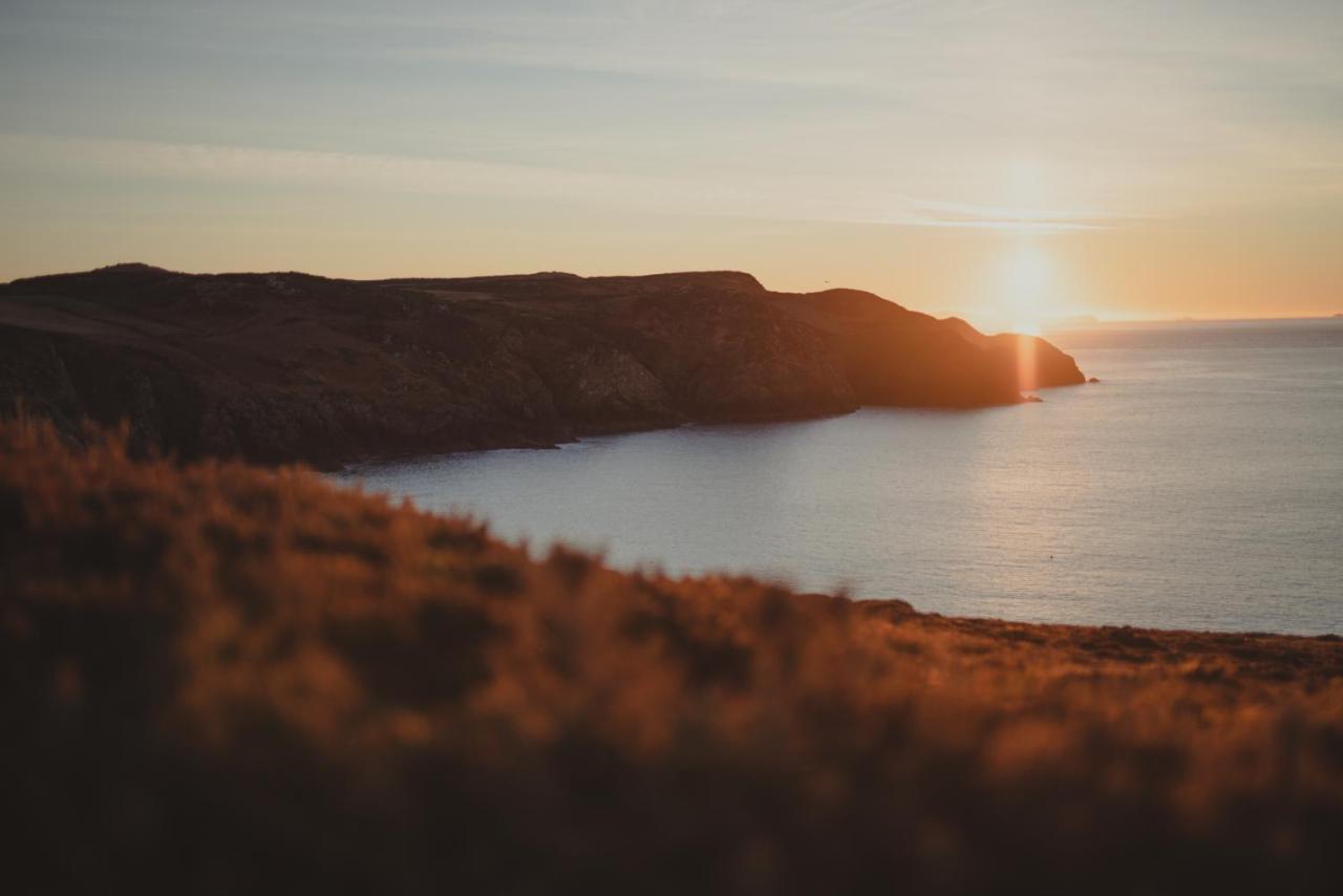 Timber Hill Self Catering Cedar Lodges Broad Haven Exteriér fotografie