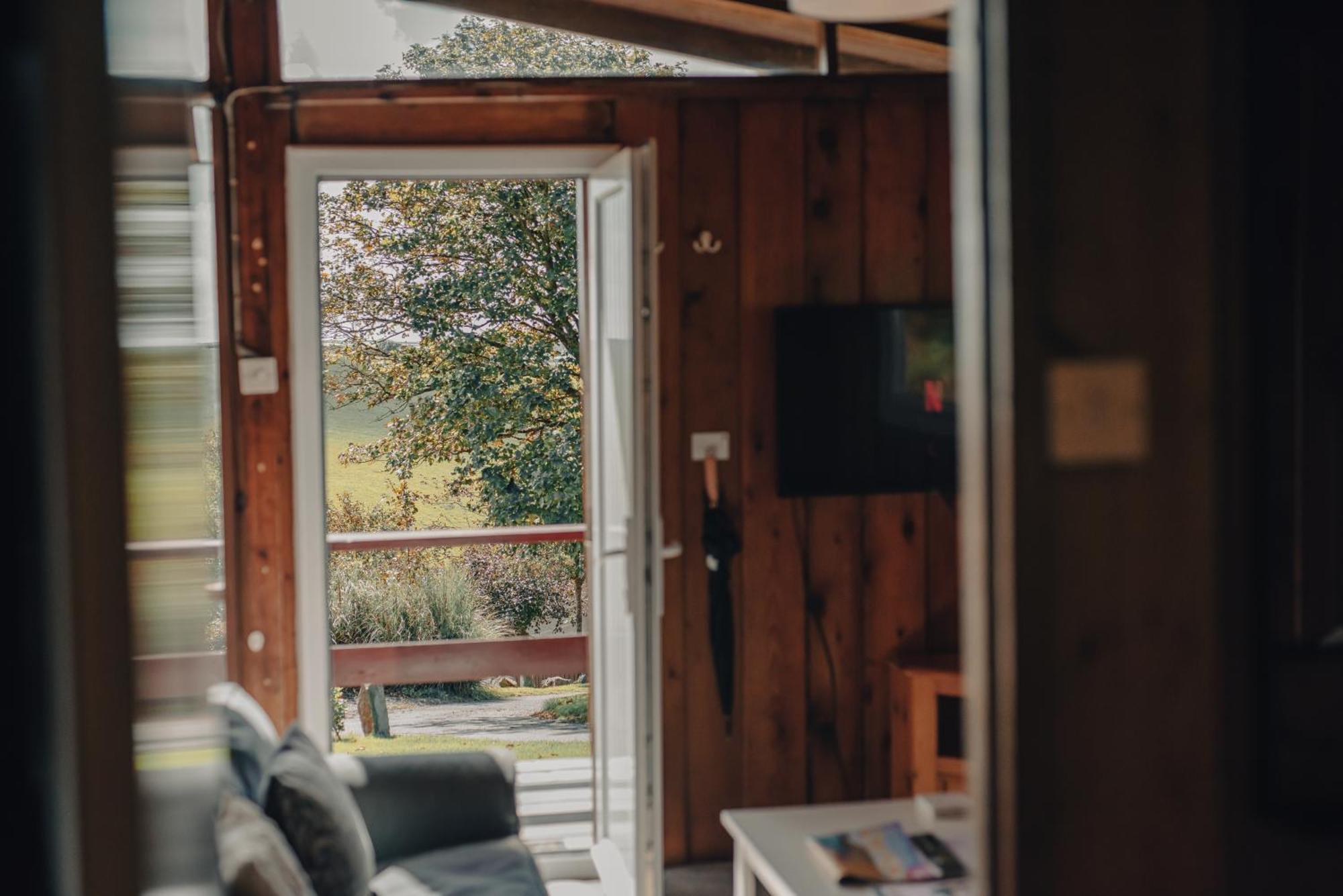 Timber Hill Self Catering Cedar Lodges Broad Haven Exteriér fotografie