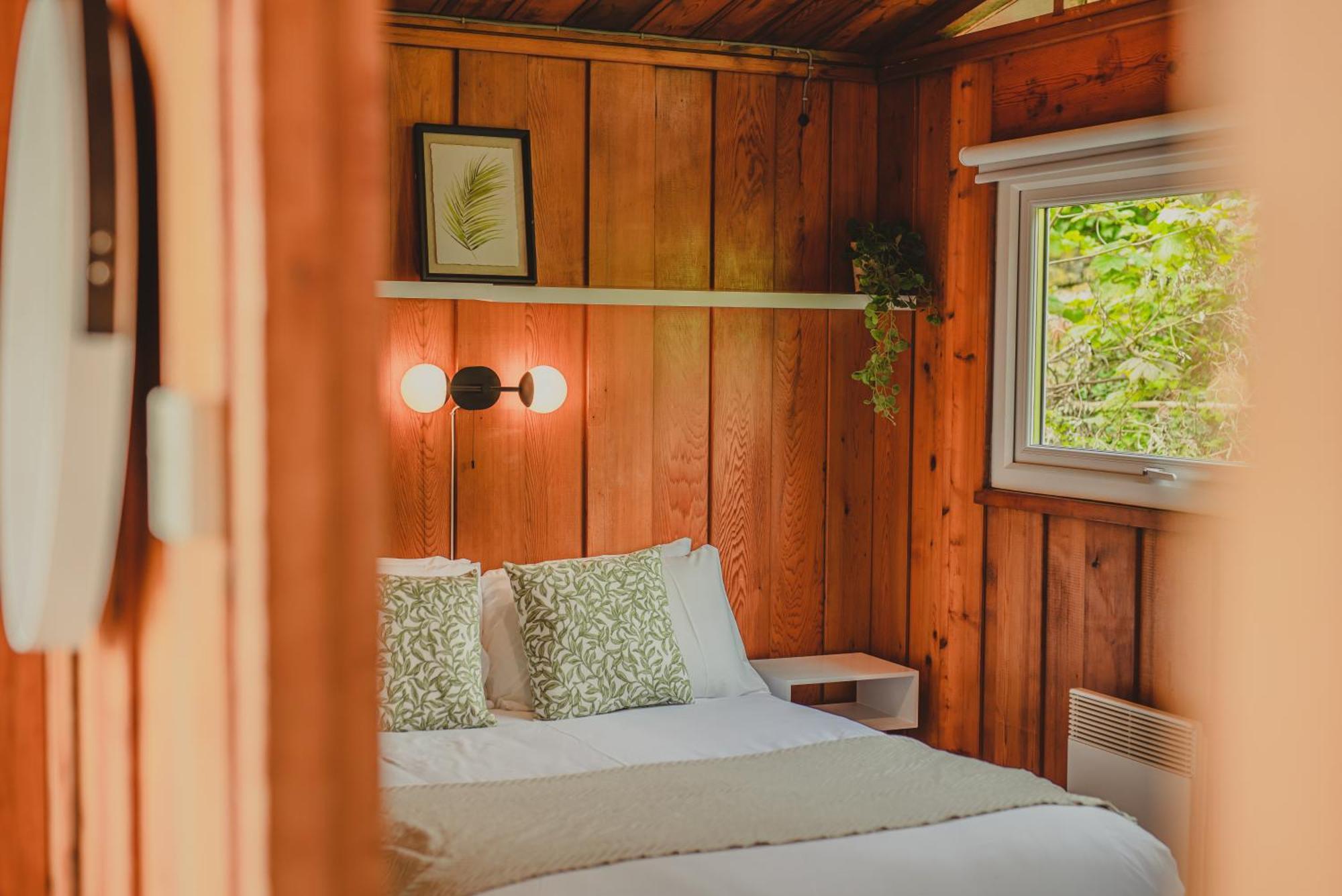 Timber Hill Self Catering Cedar Lodges Broad Haven Exteriér fotografie